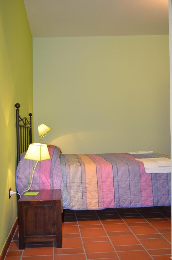 B&B La Casa Di Giulietta คาสเตลเมซซาโน ภายนอก รูปภาพ