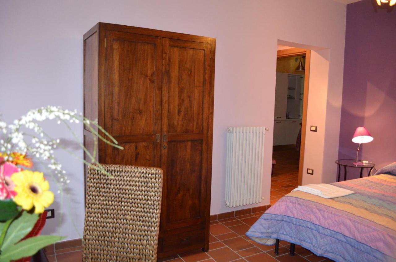 B&B La Casa Di Giulietta คาสเตลเมซซาโน ภายนอก รูปภาพ