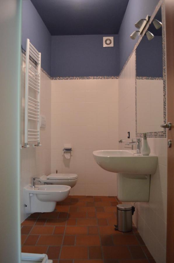 B&B La Casa Di Giulietta คาสเตลเมซซาโน ภายนอก รูปภาพ