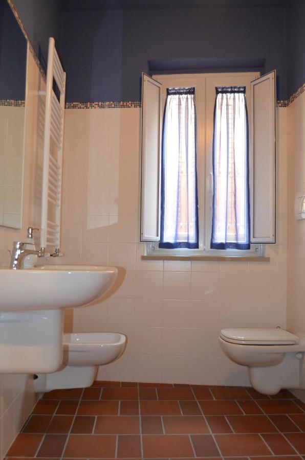 B&B La Casa Di Giulietta คาสเตลเมซซาโน ภายนอก รูปภาพ