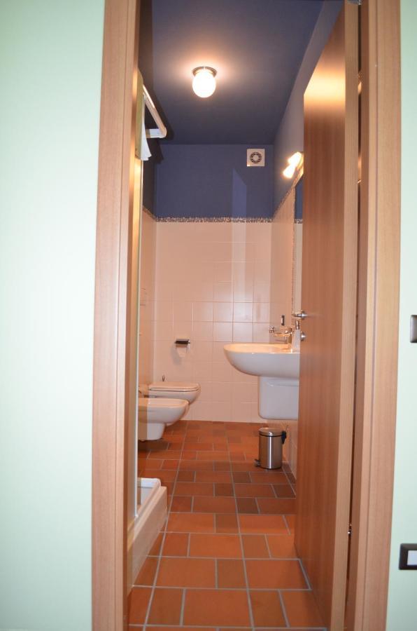 B&B La Casa Di Giulietta คาสเตลเมซซาโน ภายนอก รูปภาพ